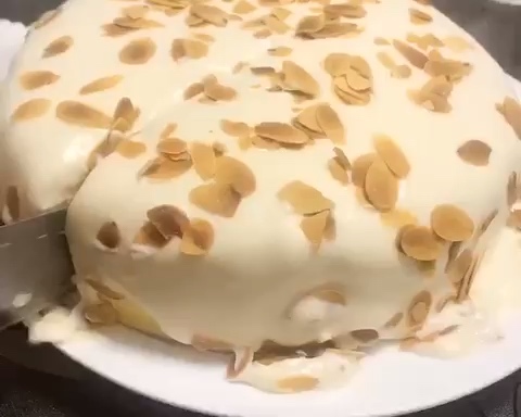 酸奶芝士爆浆蛋糕