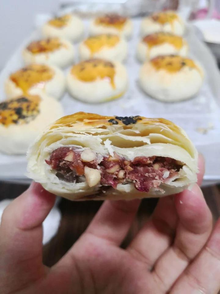 ms张大厨做的玫瑰花饼