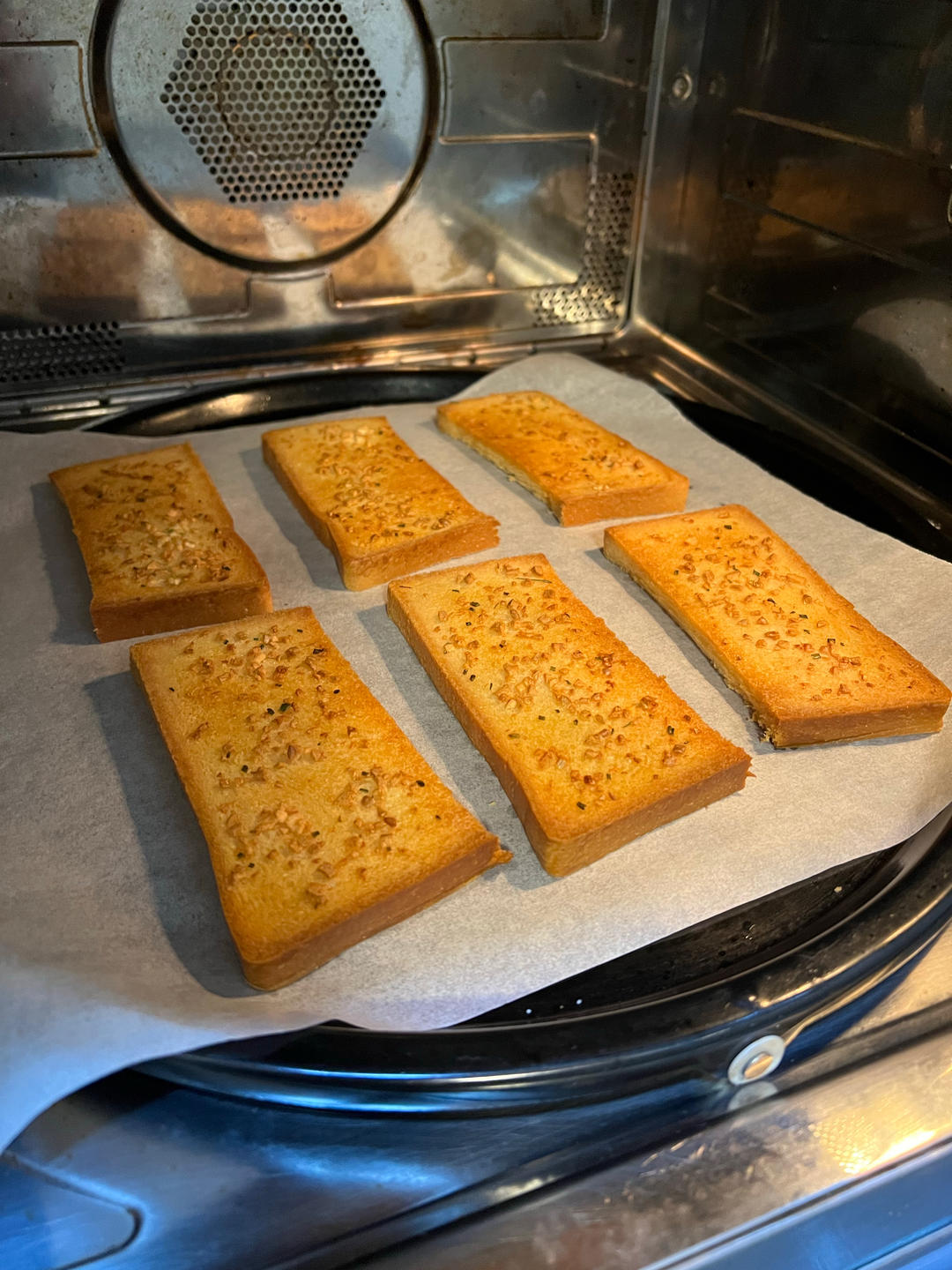 黄油蒜蓉烤土司