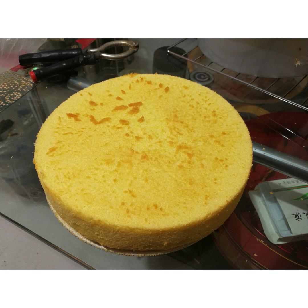 烤箱做蛋糕（戚风蛋糕的做法）