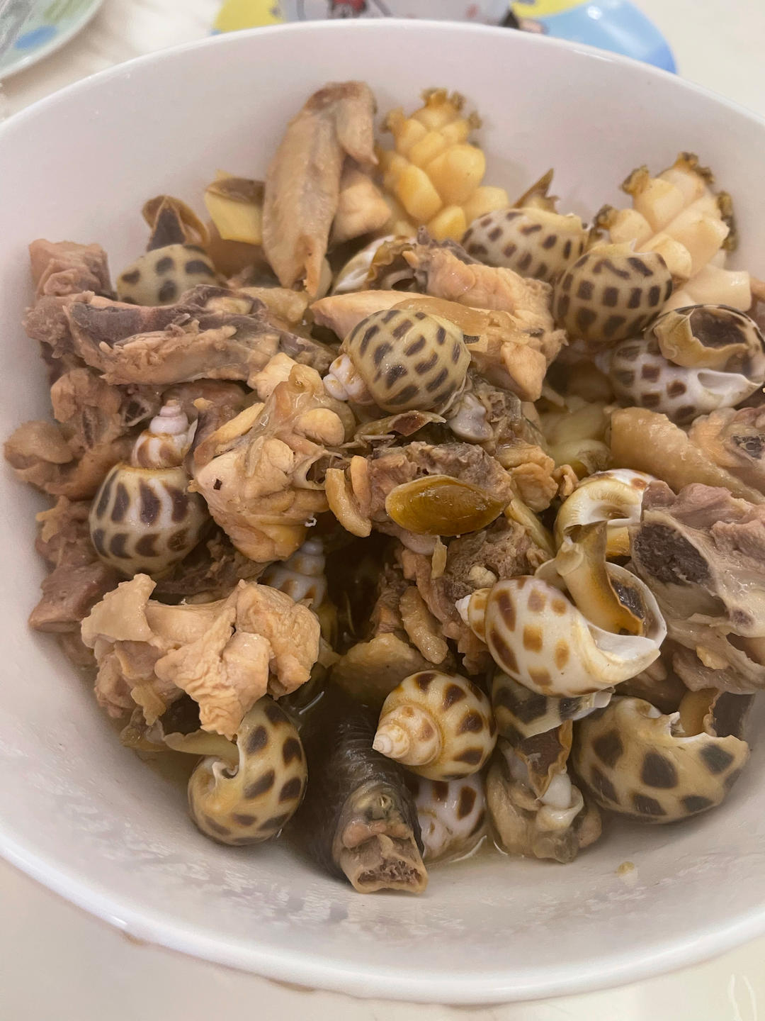 鲍鱼花螺鸡煲