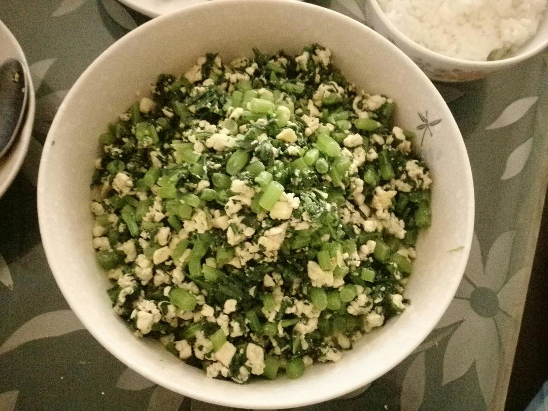 茼蒿小豆腐