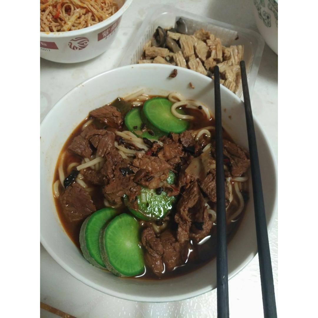 红烧牛肉面