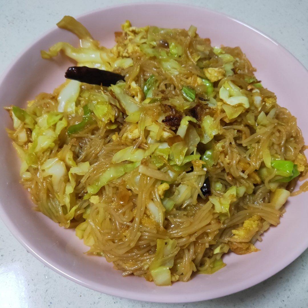 包菜粉丝炒鸡蛋