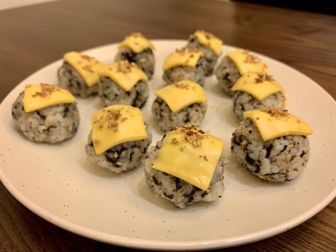 芝士就是力量【芝士肉松小饭团】