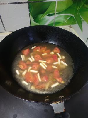 西红柿鸡蛋蘑菇汤的做法 步骤7