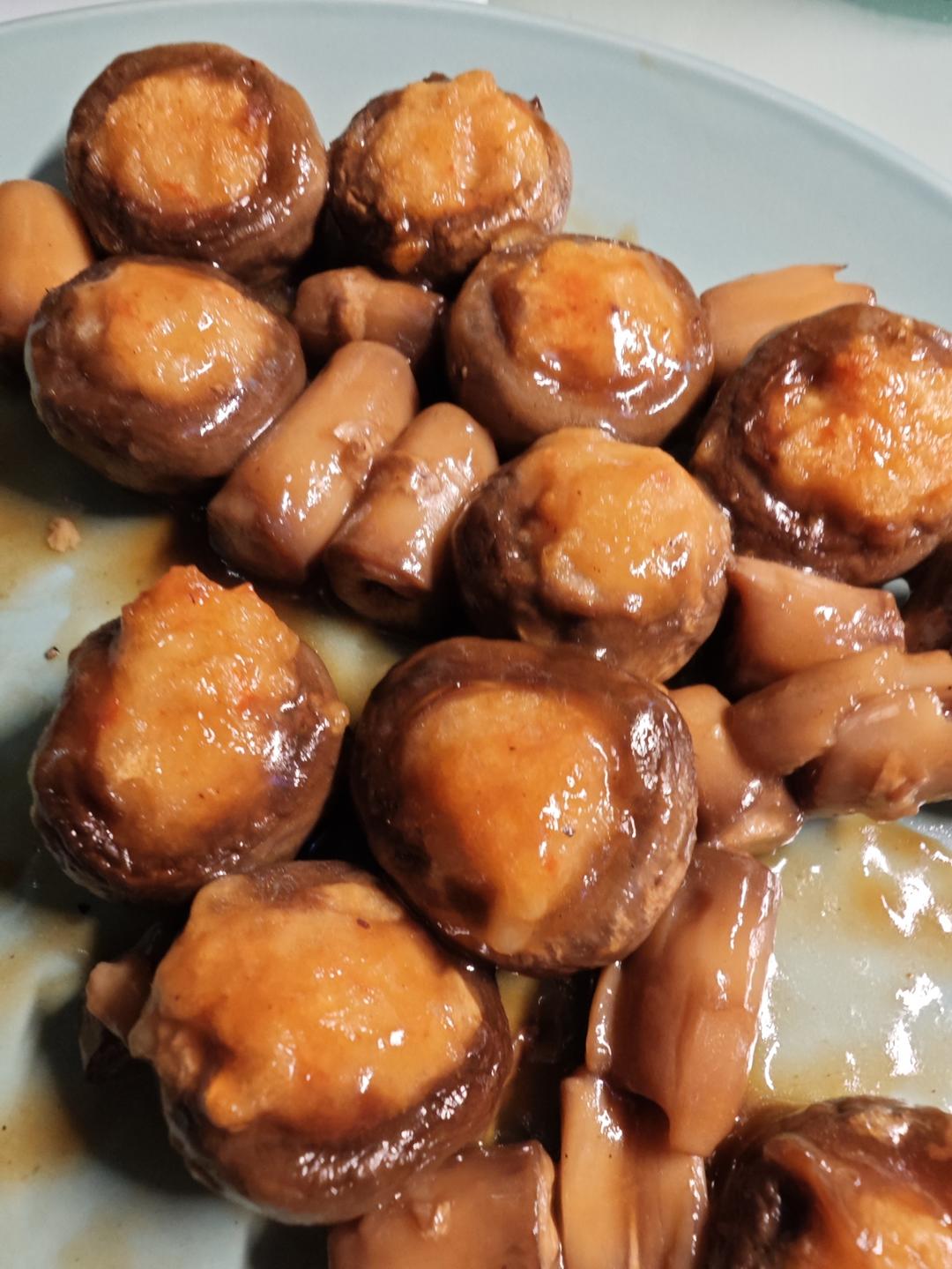 一口爆汁的虾滑酿口蘑