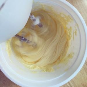韩式裱花蛋糕之改良版奶油霜的做法 步骤4