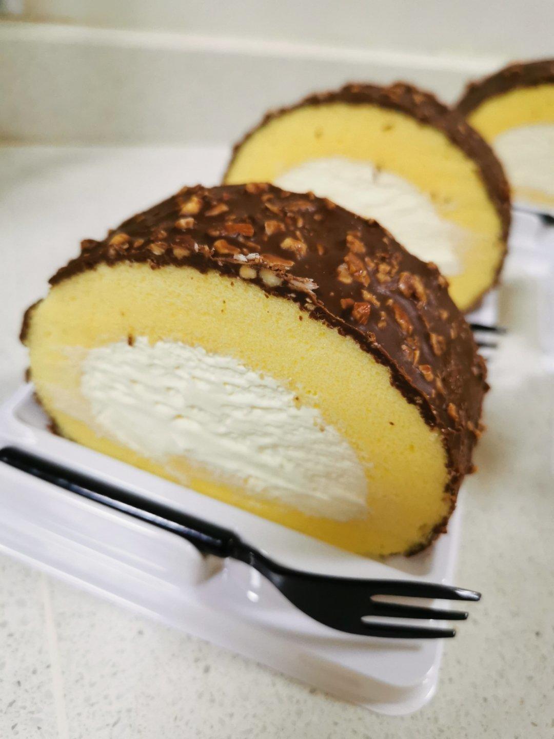 🍫梦龙蛋糕卷. 巧克力脆皮蛋糕卷 by pink-rabbit