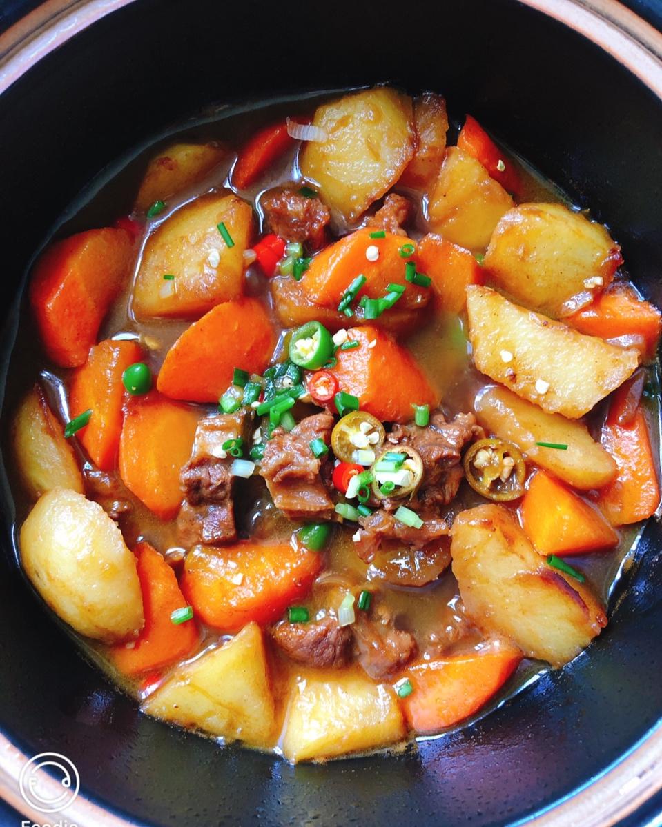 沙沙土豆胡萝卜炖牛肉
