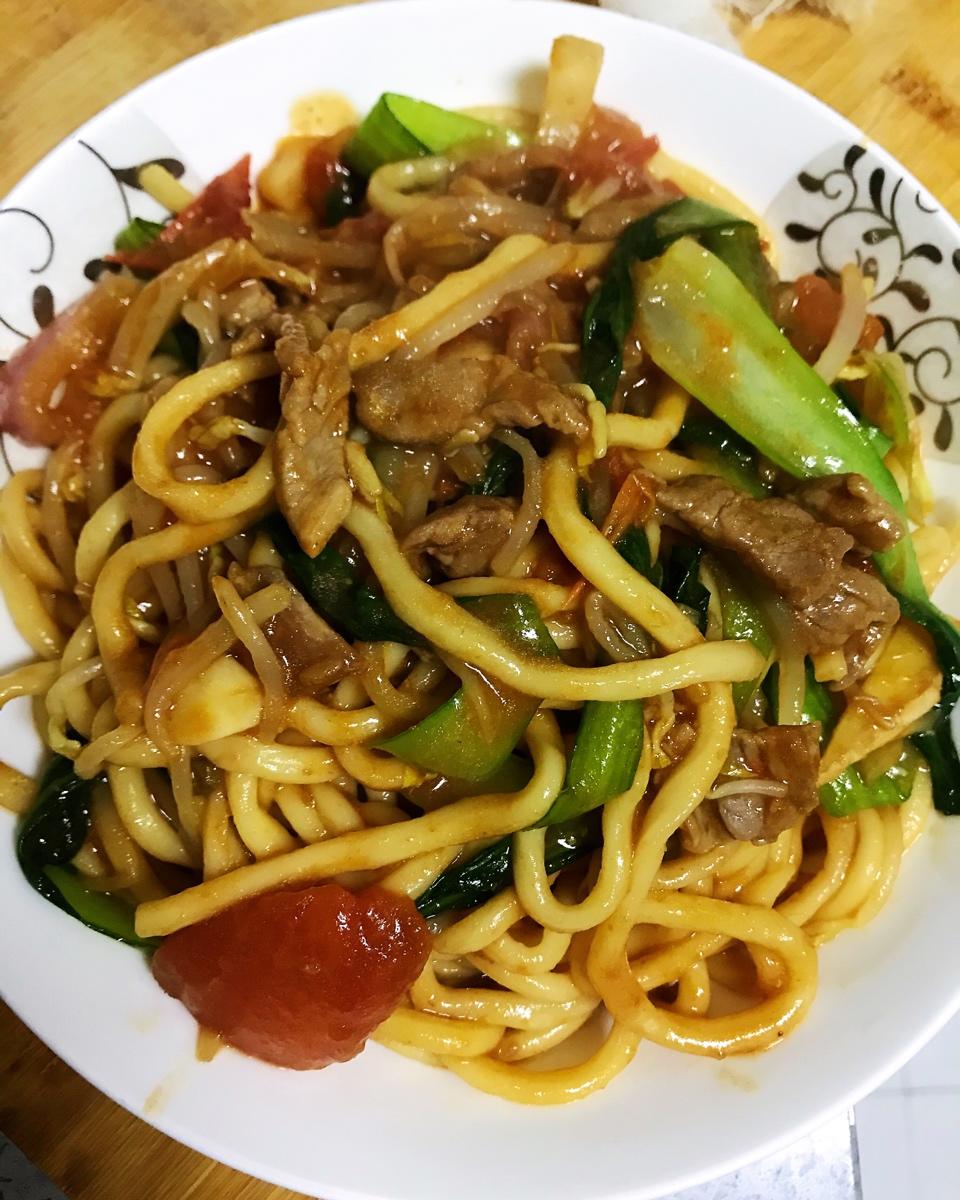 猜咚吃做的孜然牛肉炒拉条家常面条百吃不厌的美味做法