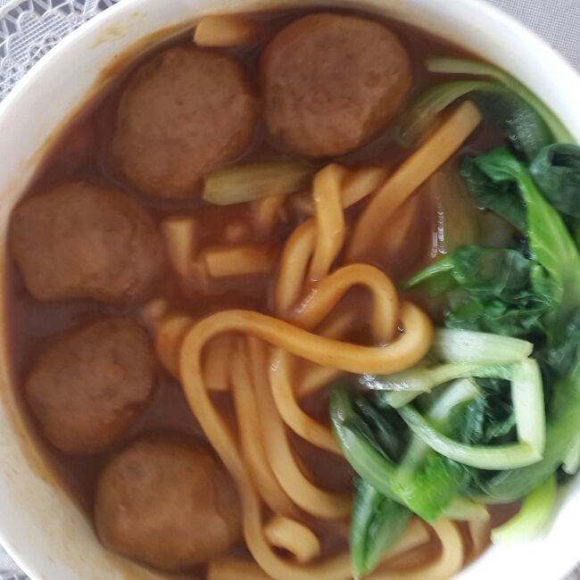 咖喱鱼丸乌冬面