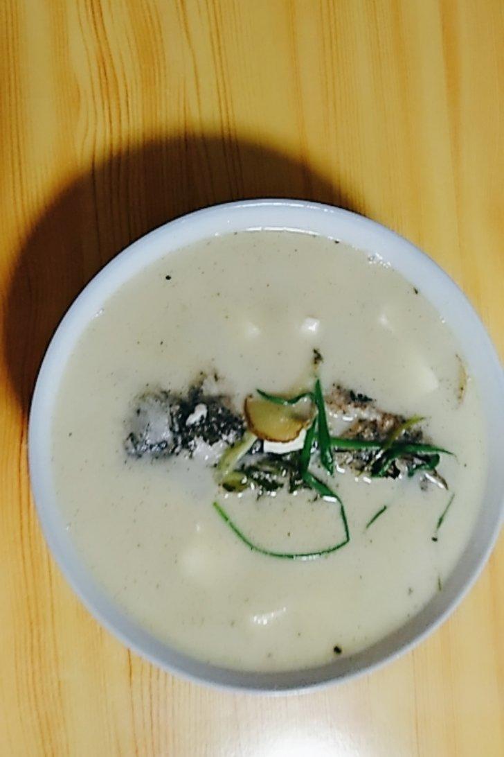 鲫鱼豆腐汤
