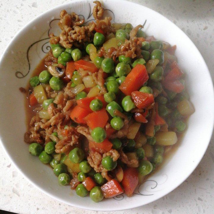 豌豆炒肉-营养丰富-超下饭  不辣（适合挑食偏食的儿童）