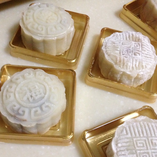 冰皮豆沙月饼