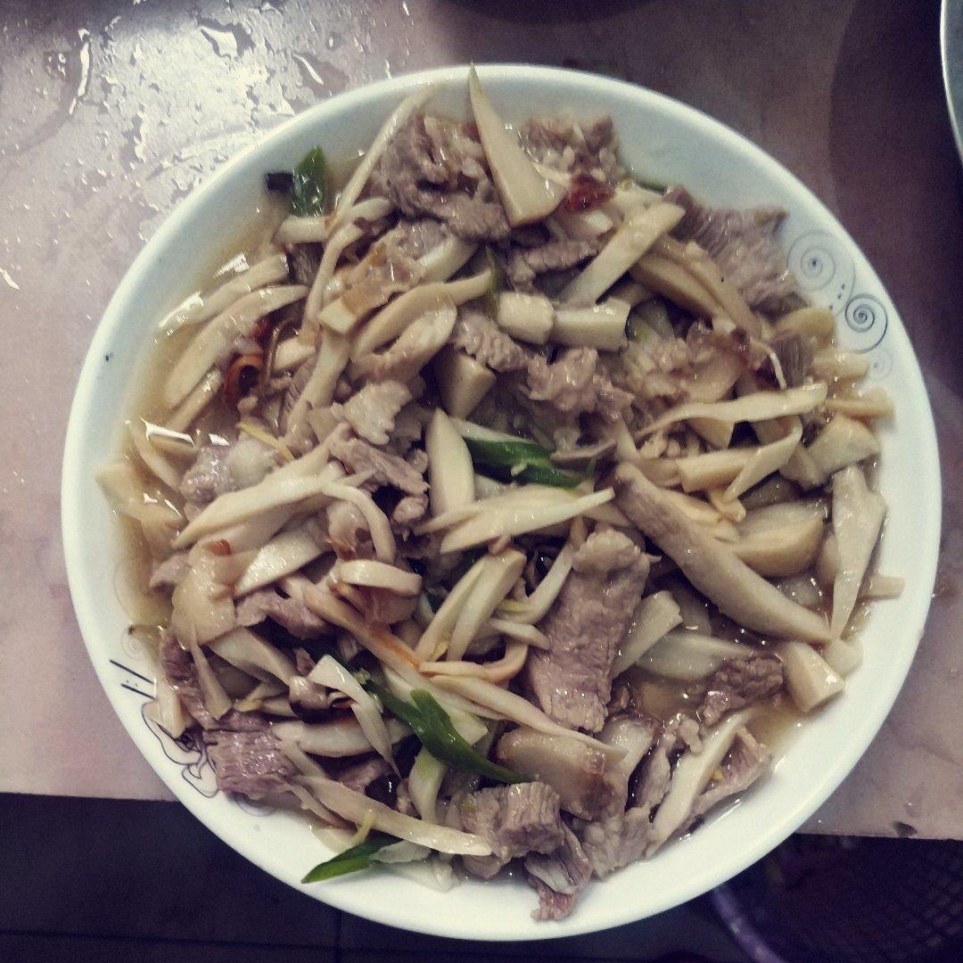 杏鲍菇炒肉片