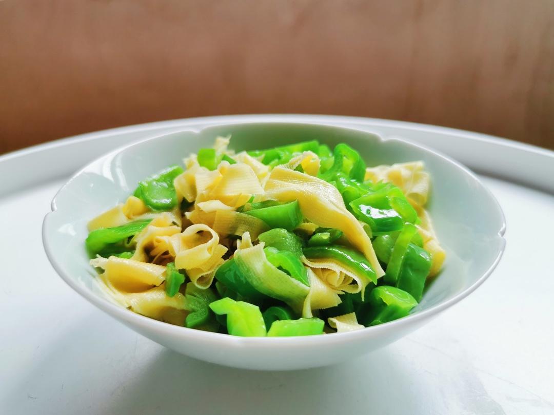 青椒炒豆皮