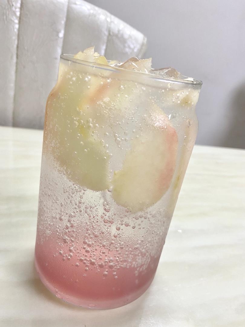 早村道做的蜜桃气泡水