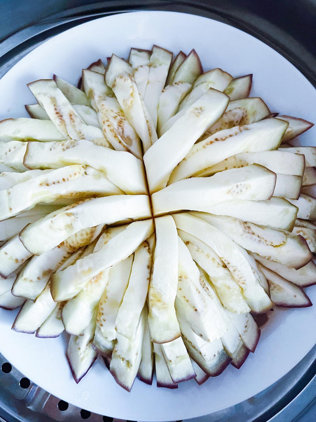 蒸菜—菊花茄子98的做法 步骤3