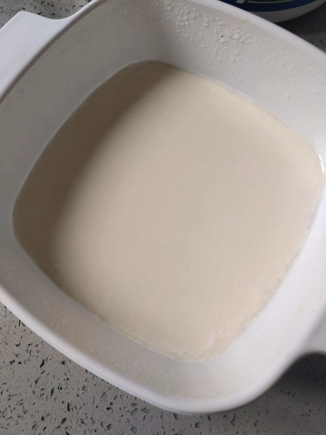 用豆浆就可以做的豆乳布丁，豆香浓郁，入口即化