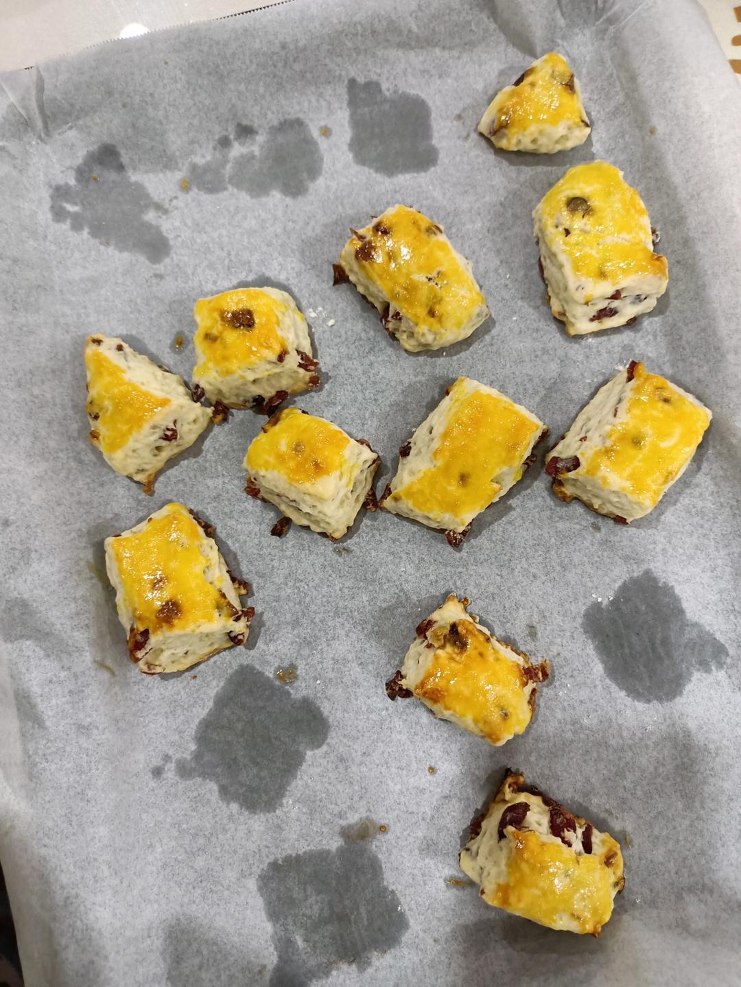 消耗淡奶油的司康