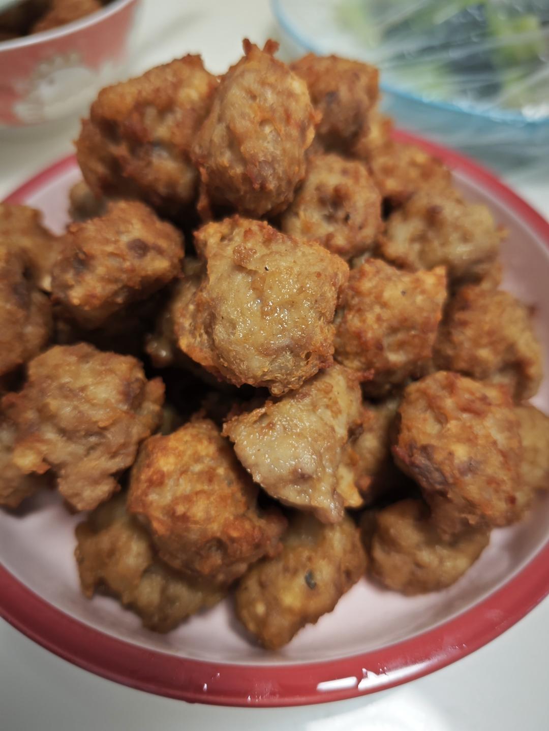 酥炸肉丸子