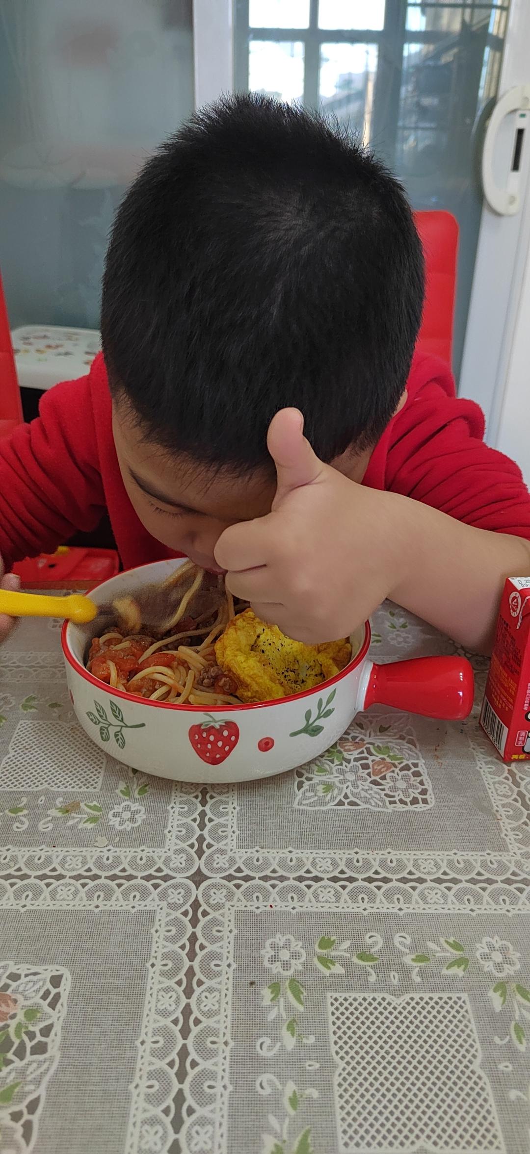 番茄肉酱意大利面