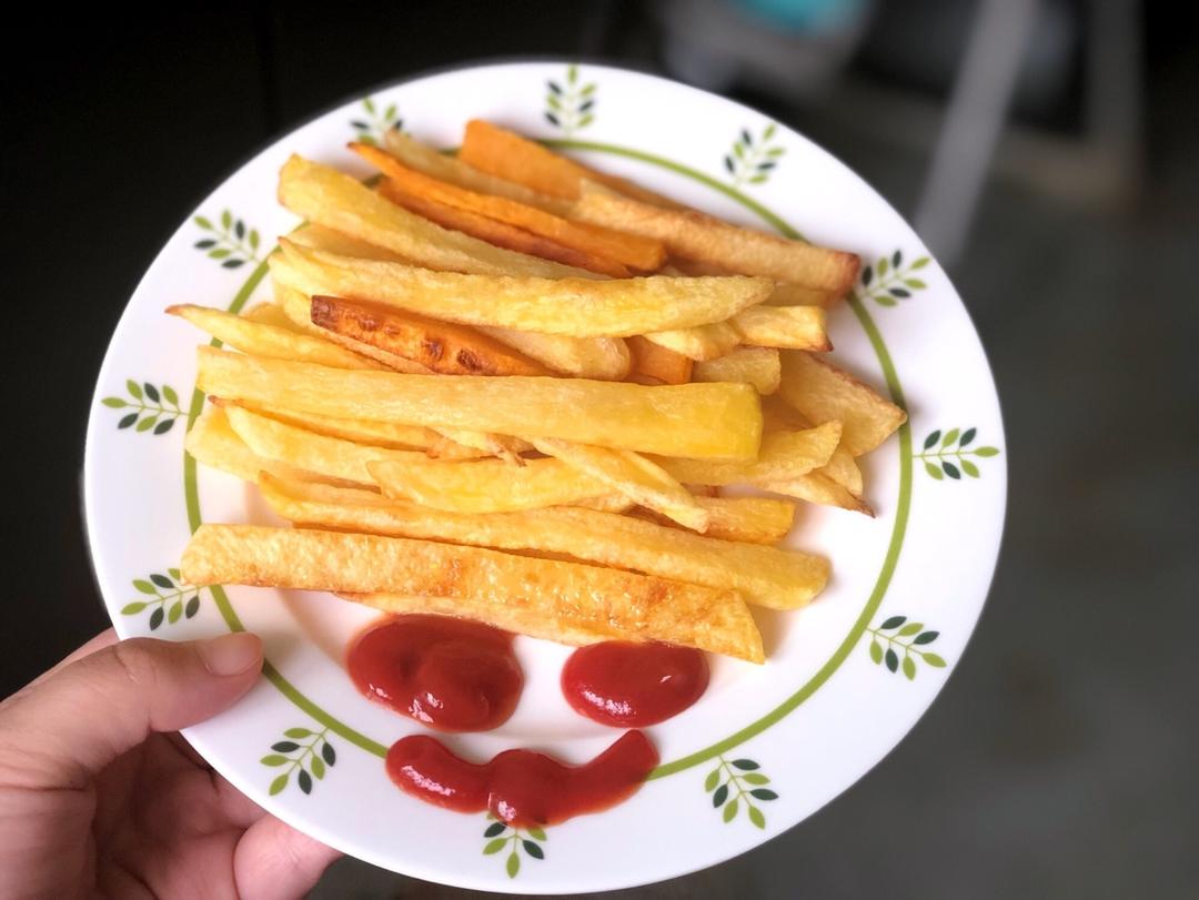 谁说孩子不能吃薯条？别人家孩子吃薯条也健康！
婴儿烤箱版薯条