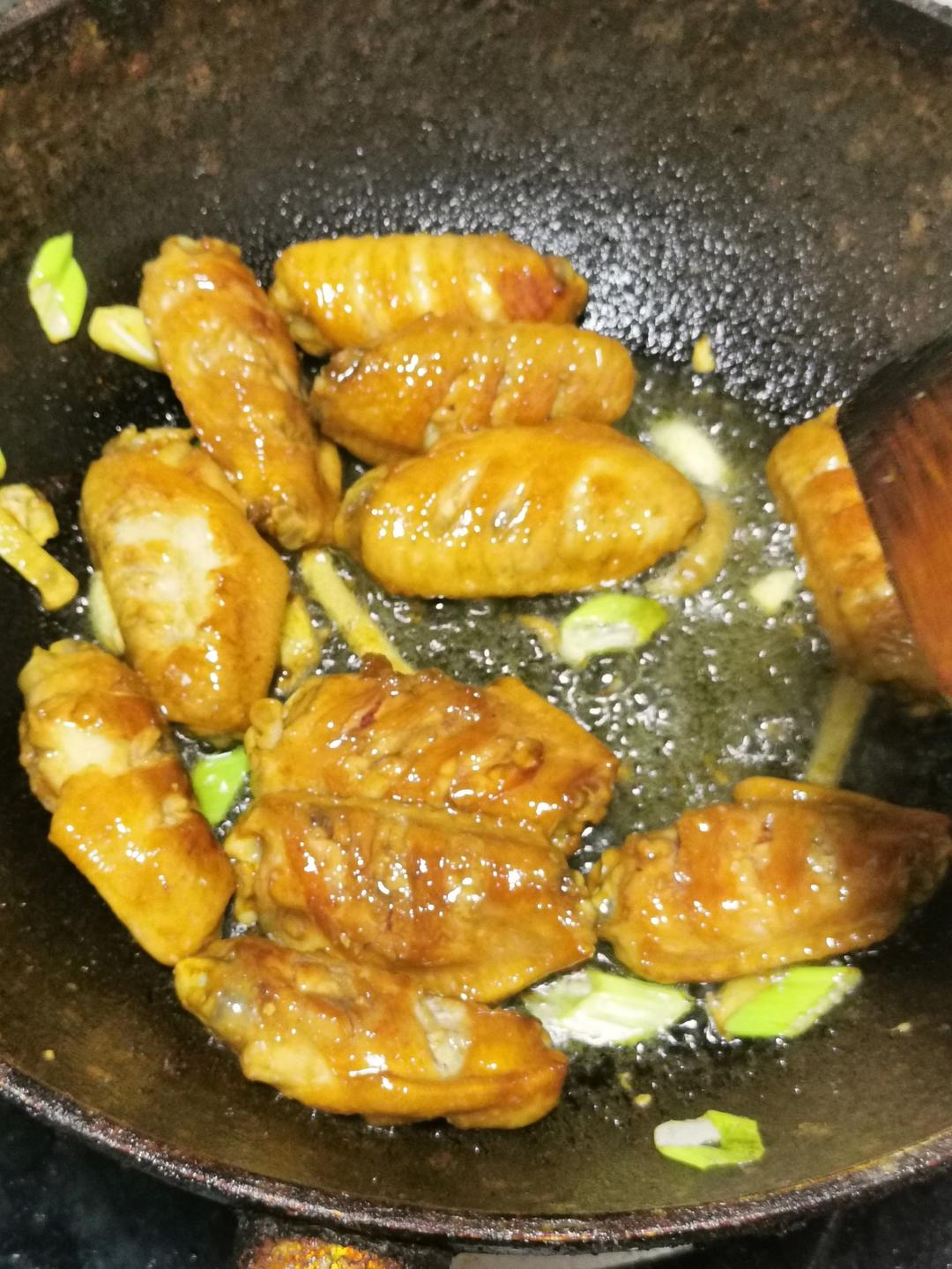 妈妈家的味道，吃了停不下来的红烧鸡翅
