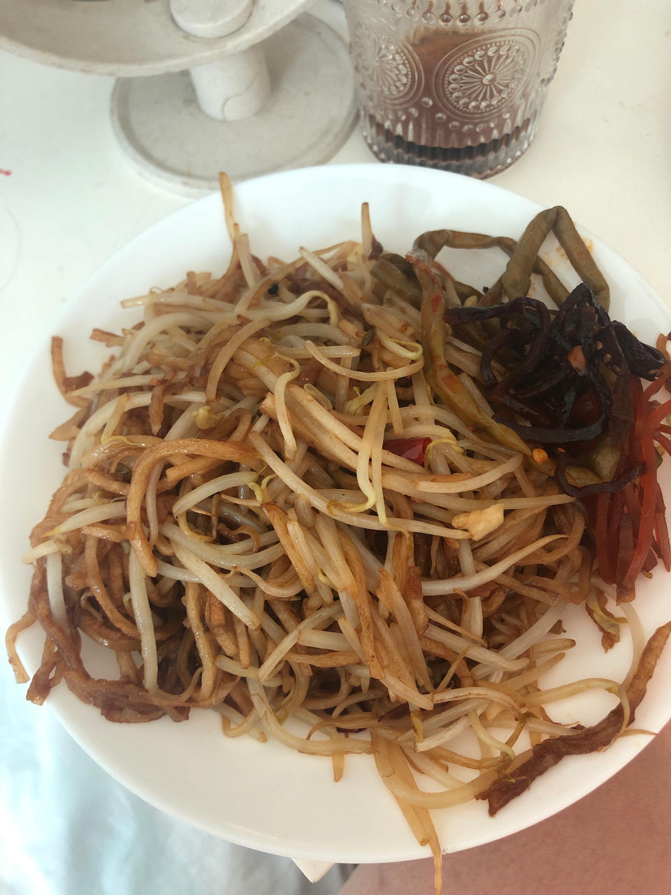 北方特色焖饼豆芽炒饼