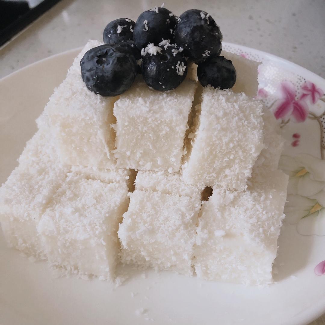 草莓🍓椰奶小方