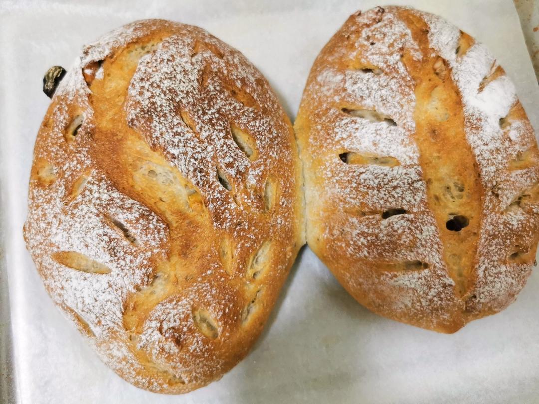 全麦蔓越莓核桃软欧包