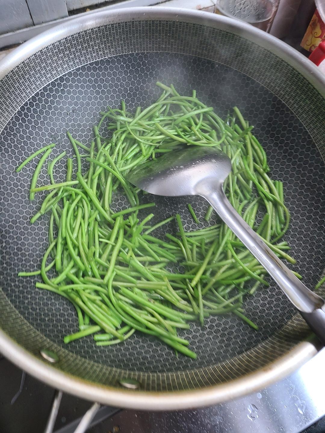 春季限定水芹菜炒牛柳