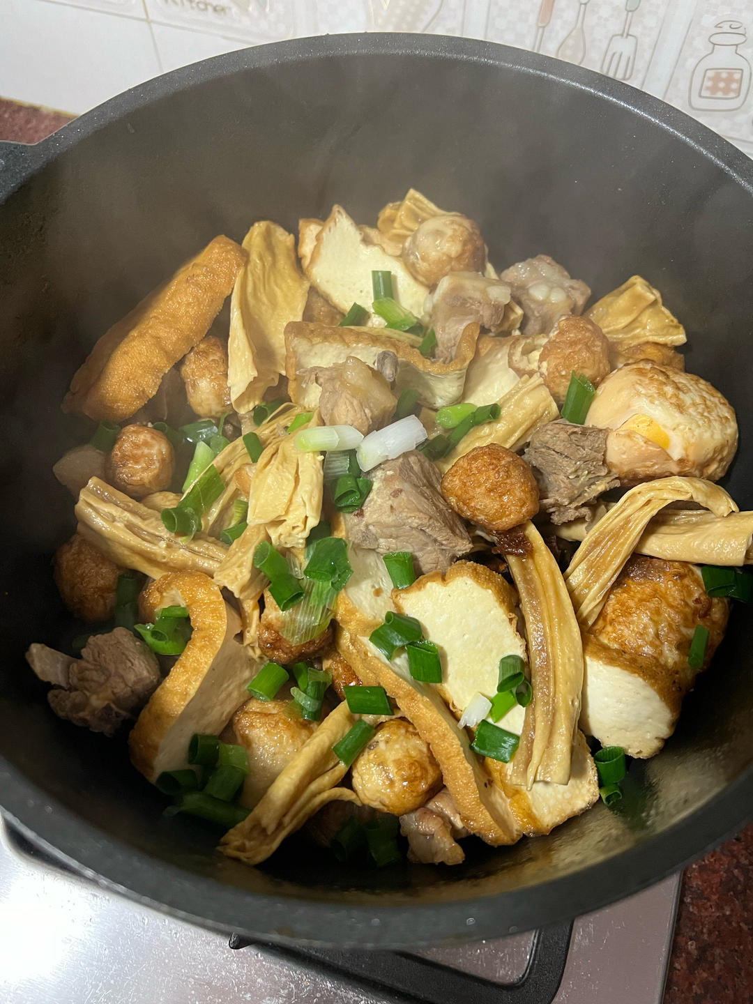 鹌鹑蛋红烧排骨