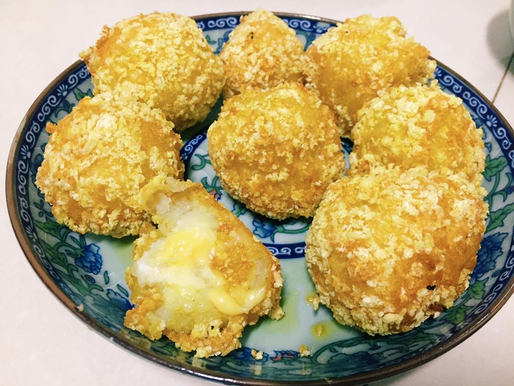 脆皮土豆芝士球