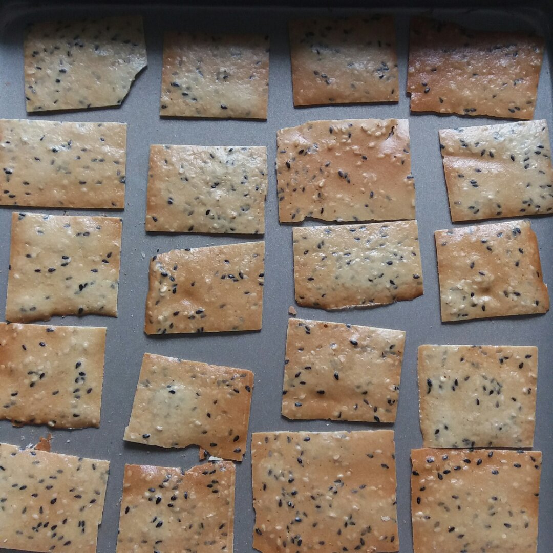 越吃越想吃——黑白芝麻薄脆