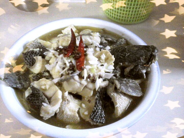 浓香四溢的黑鱼酸菜汤