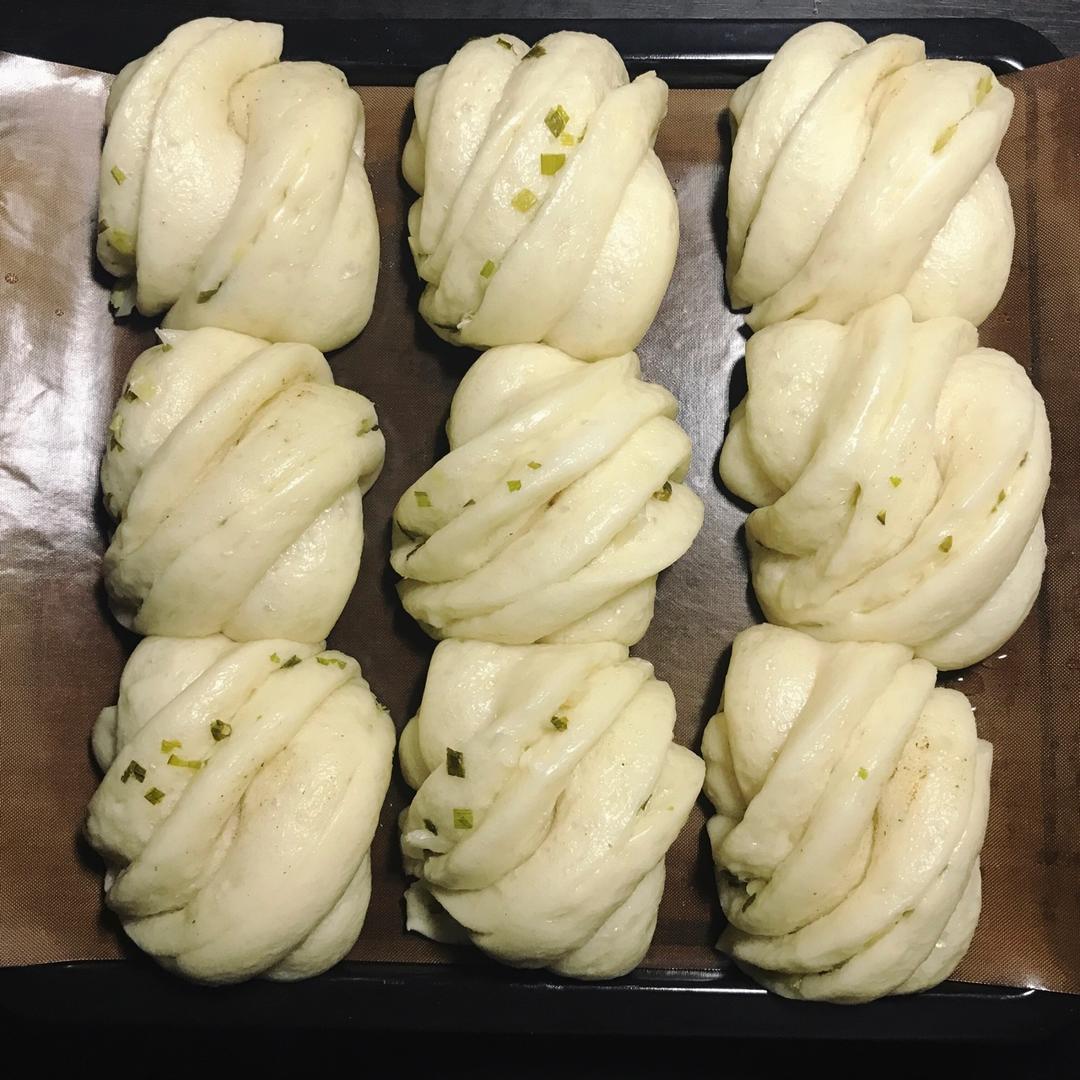 葱油花卷 Steamed Roll