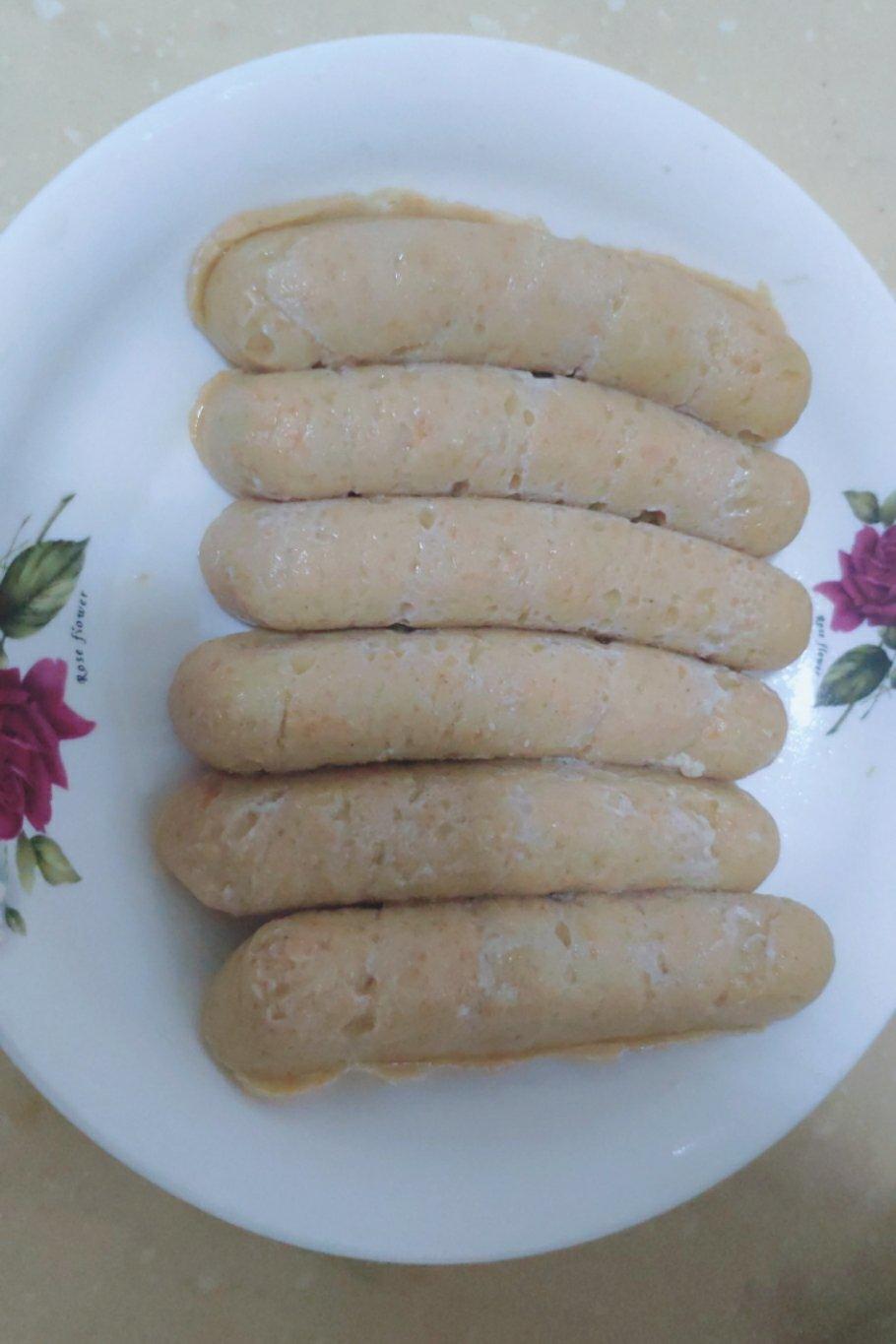 胡萝卜玉米猪肉肠  让宝宝爱上吃饭饭