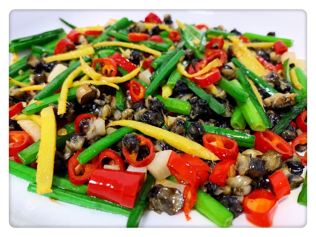 佳佳zwjs做的韭菜花辣椒炒田螺肉做法