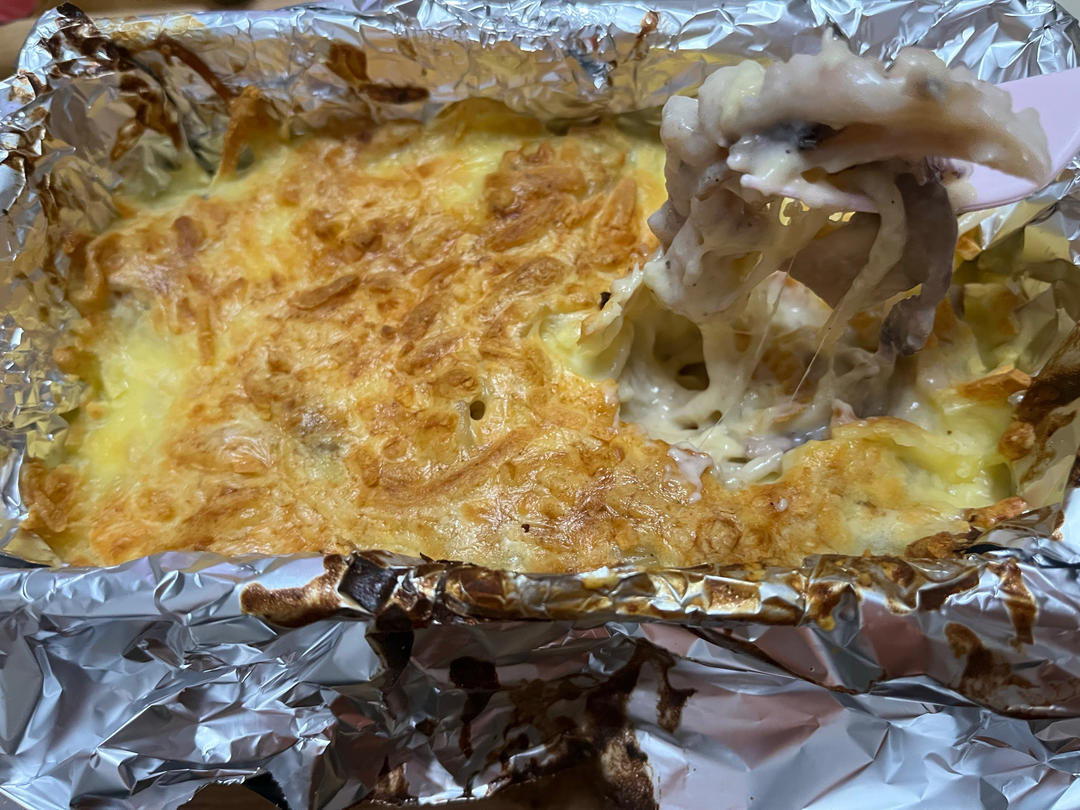 芝士海鲜焗意面