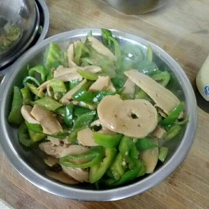 水面筋炒青椒