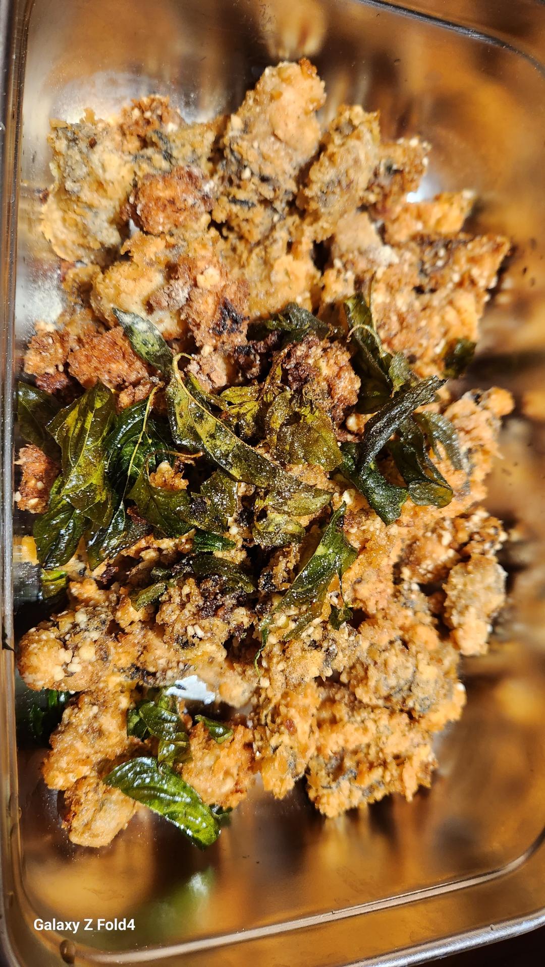 这样酥炸生蚝，外酥里嫩，生蚝的汤汁完全保留
