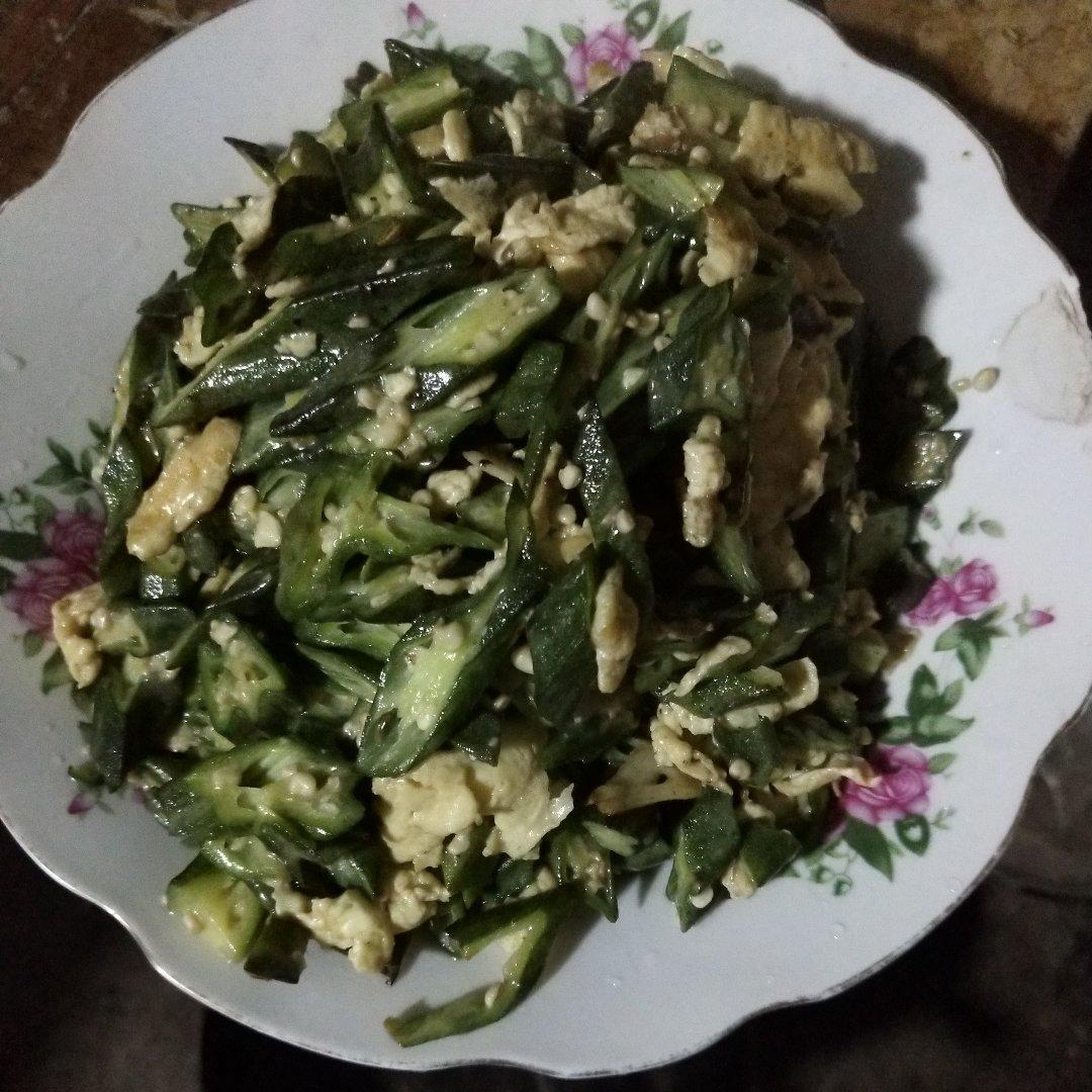 秋葵炒鸡蛋