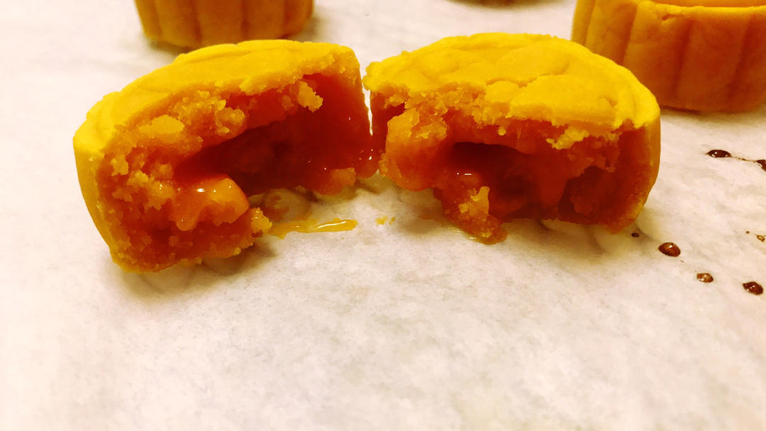 奶黄流心月饼 🥮