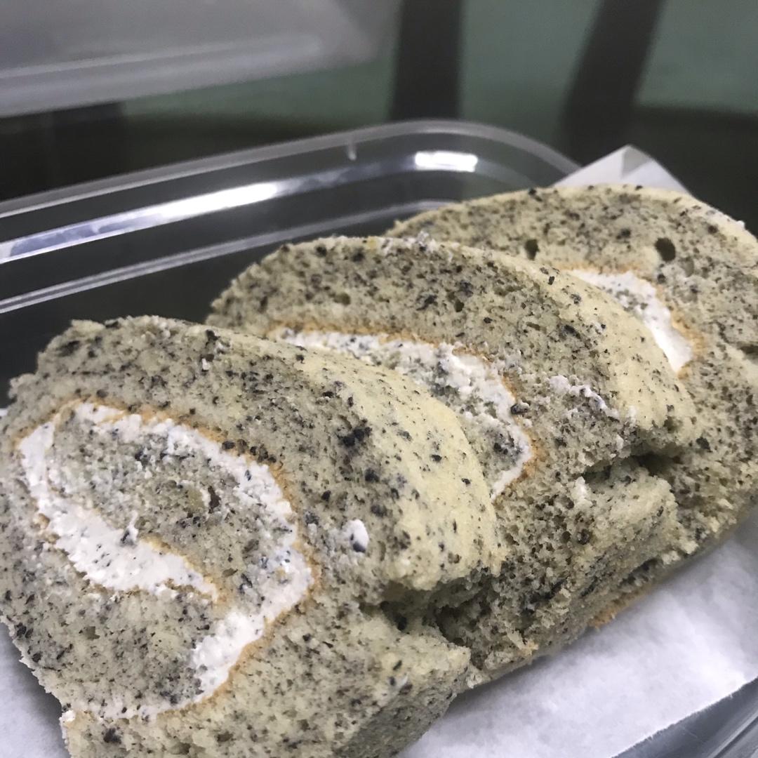 黑芝麻蛋糕卷