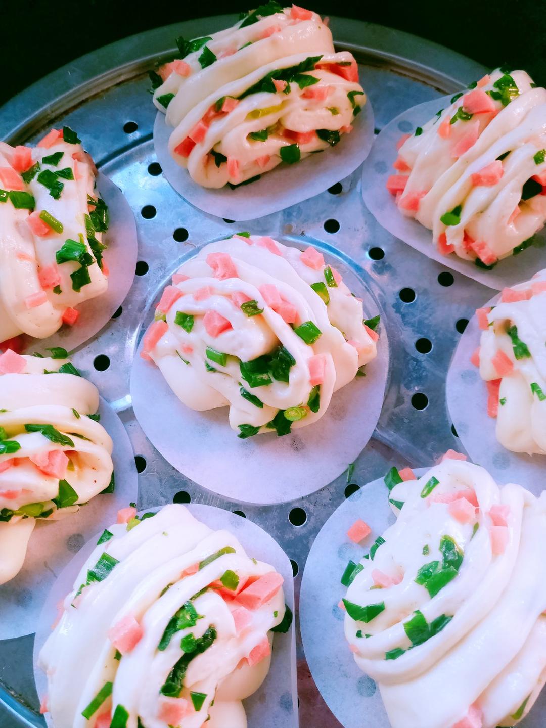 👉香葱火腿花卷🌺(附加葱花蒸完不变黄的秘诀)👈