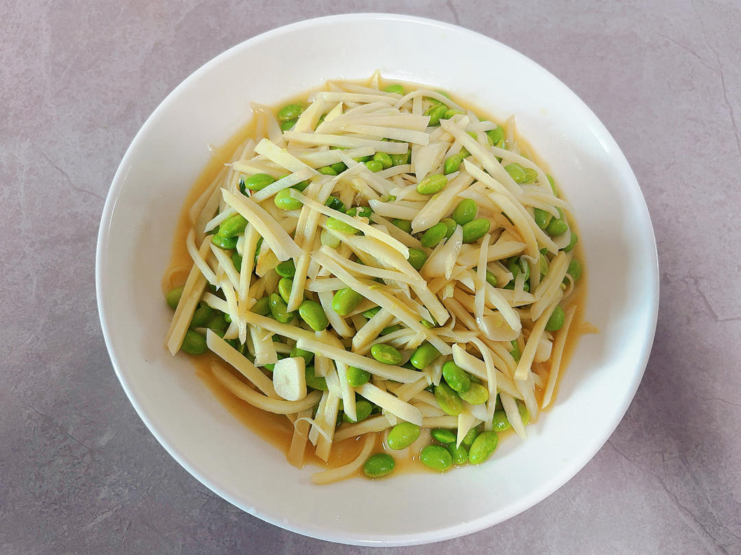 毛豆炒茭白的做法