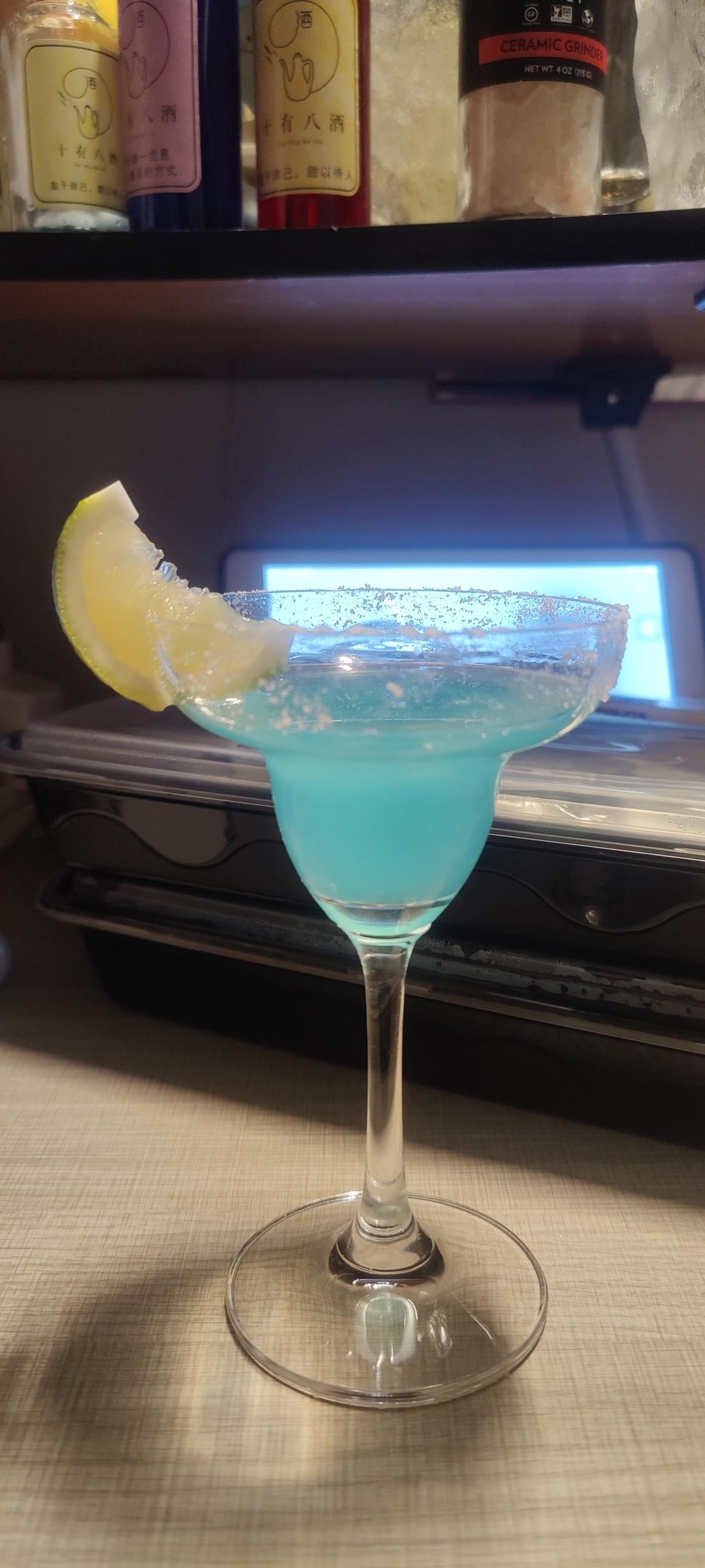 蓝色玛格丽特鸡尾酒 Blue Margarita💙