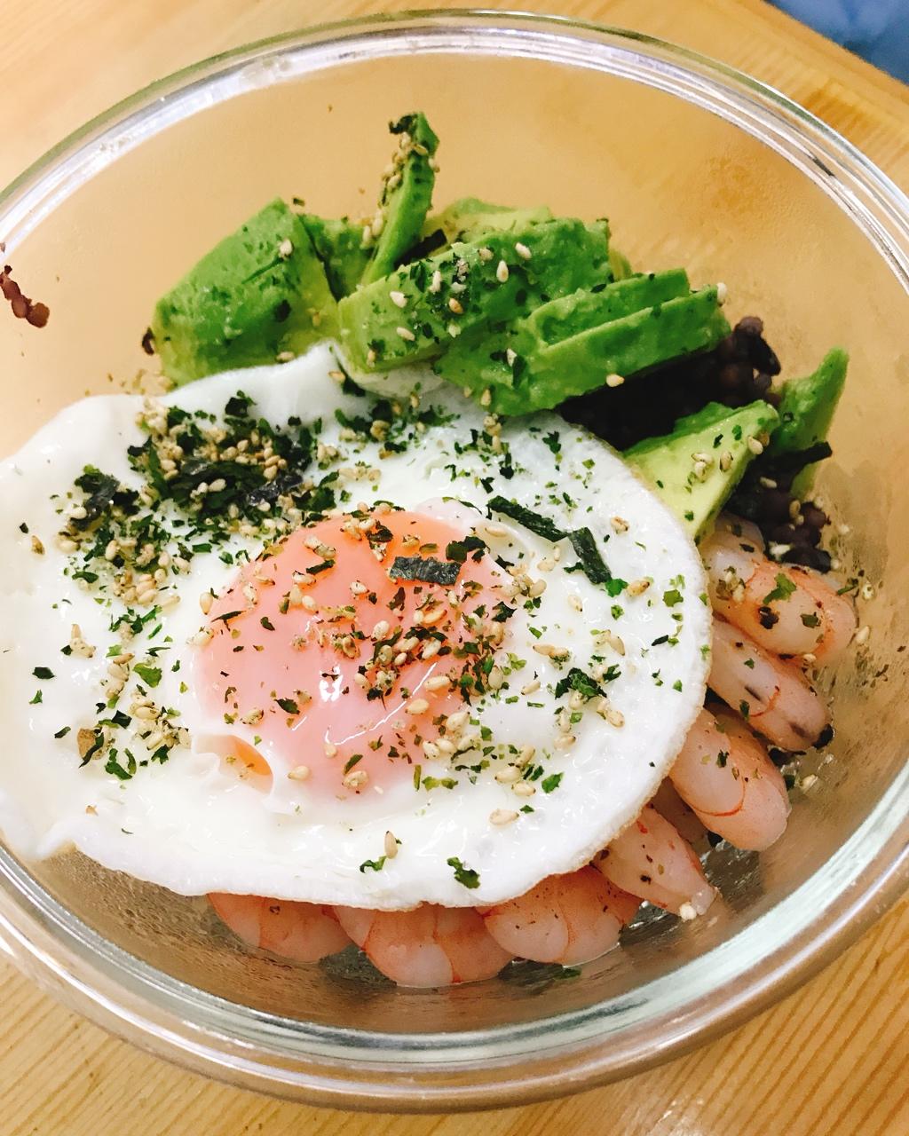 【增肌减脂】牛油果鸡蛋拌饭